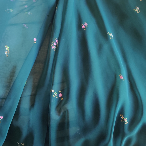 Hand painted flowers elegant evening gown - Picture 8 of 11